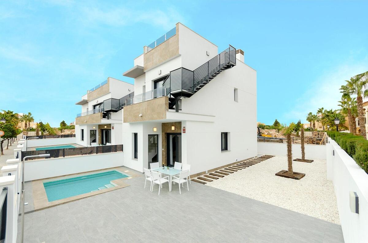 New build, 3 bedroom, 3 bathroom villa in Torrevieja